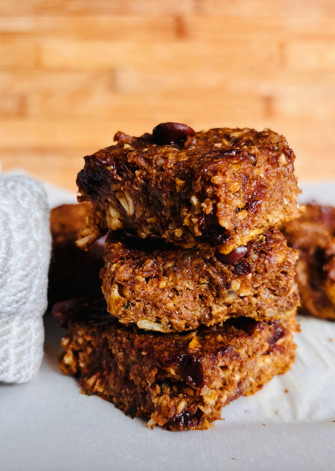 Healthy Pumpkin Oat Chocolate Chip Bars